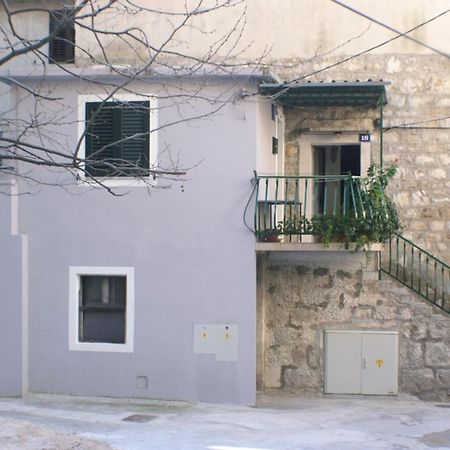 Apartments With A Parking Space Omis - 4327 Екстер'єр фото