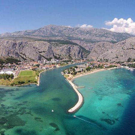 Apartments With A Parking Space Omis - 4327 Екстер'єр фото