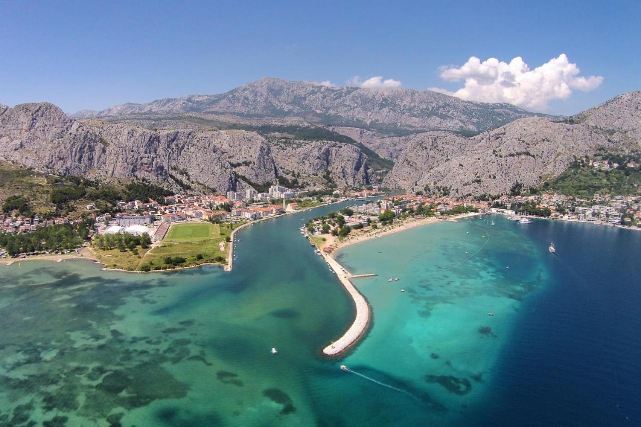 Apartments With A Parking Space Omis - 4327 Екстер'єр фото