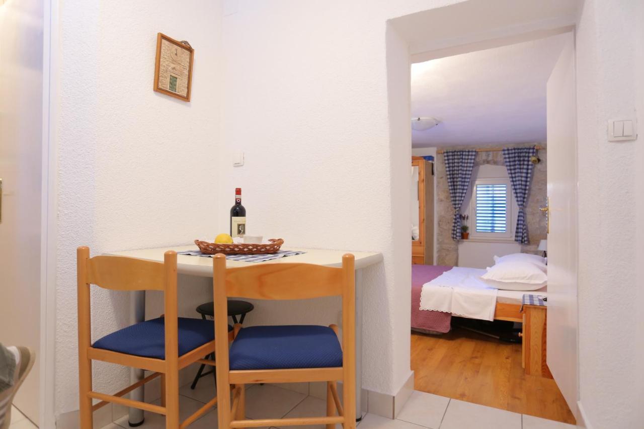 Apartments With A Parking Space Omis - 4327 Екстер'єр фото